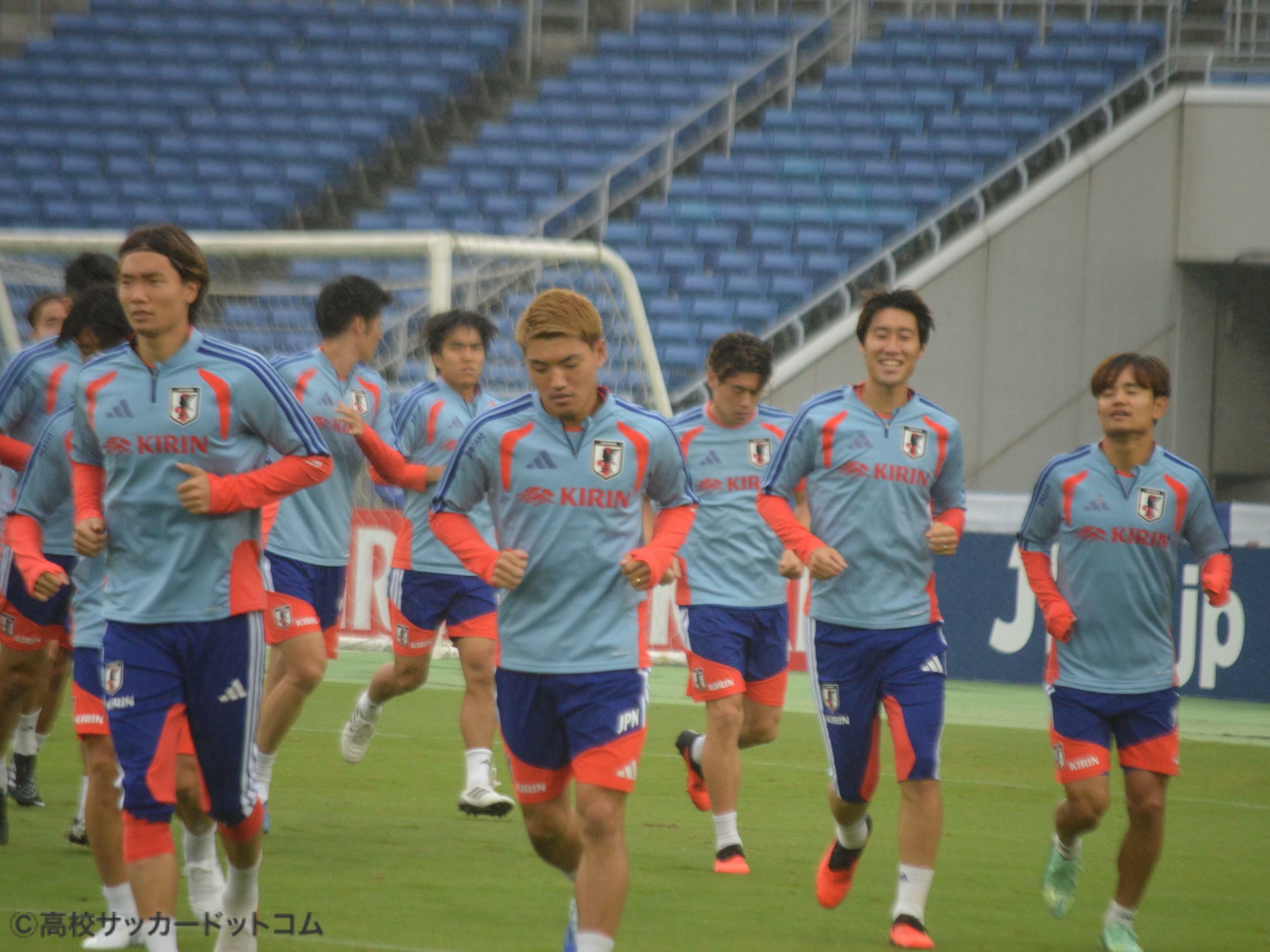 【値下げ可】2021/6/26ライオンズ対日本代表公式試合球 日本代表が前日練習 あすエクアドル戦 | 高校サッカードットコム