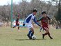 遠野MF昆野翔太(2年)は巧みな守備でボールを奪い、攻撃につなげるプレーを見せた
